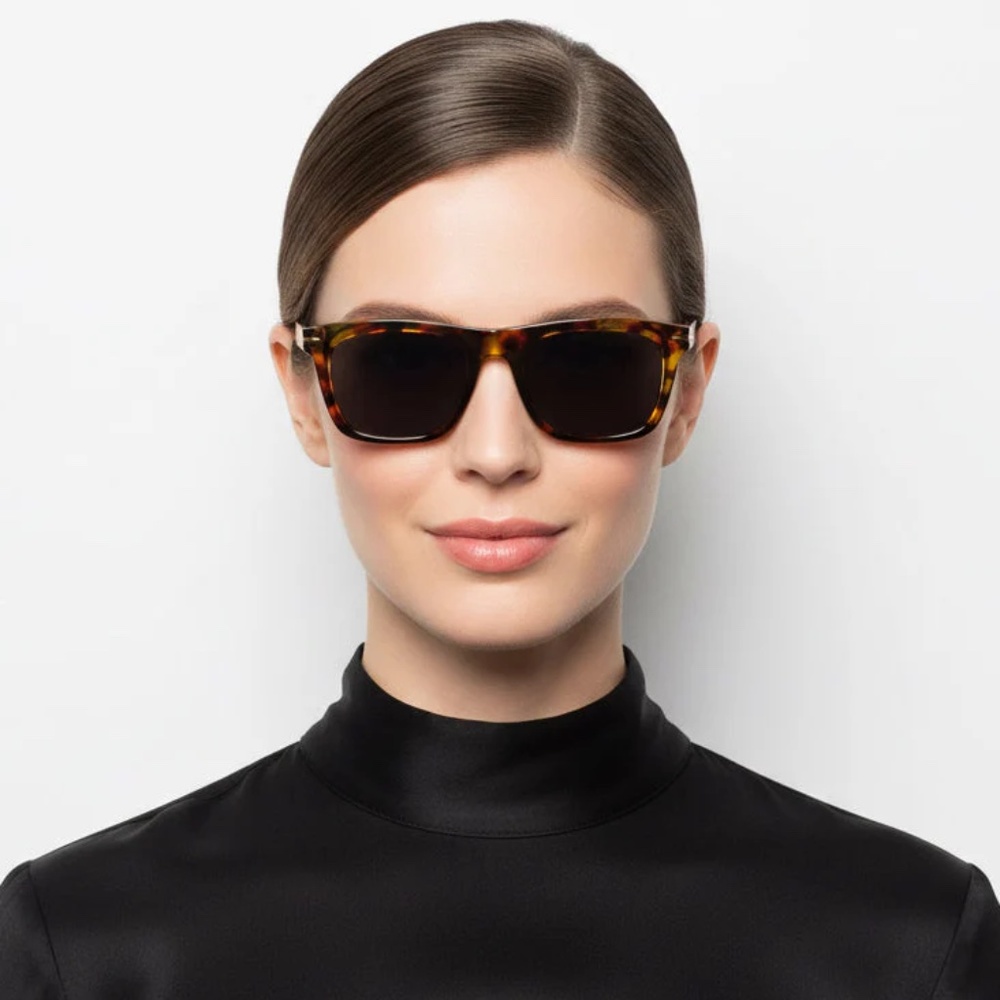 NWT OXFORD - Square Horn Rimmed Sunglasses Metal Accent Tortoise Shell Smoke
